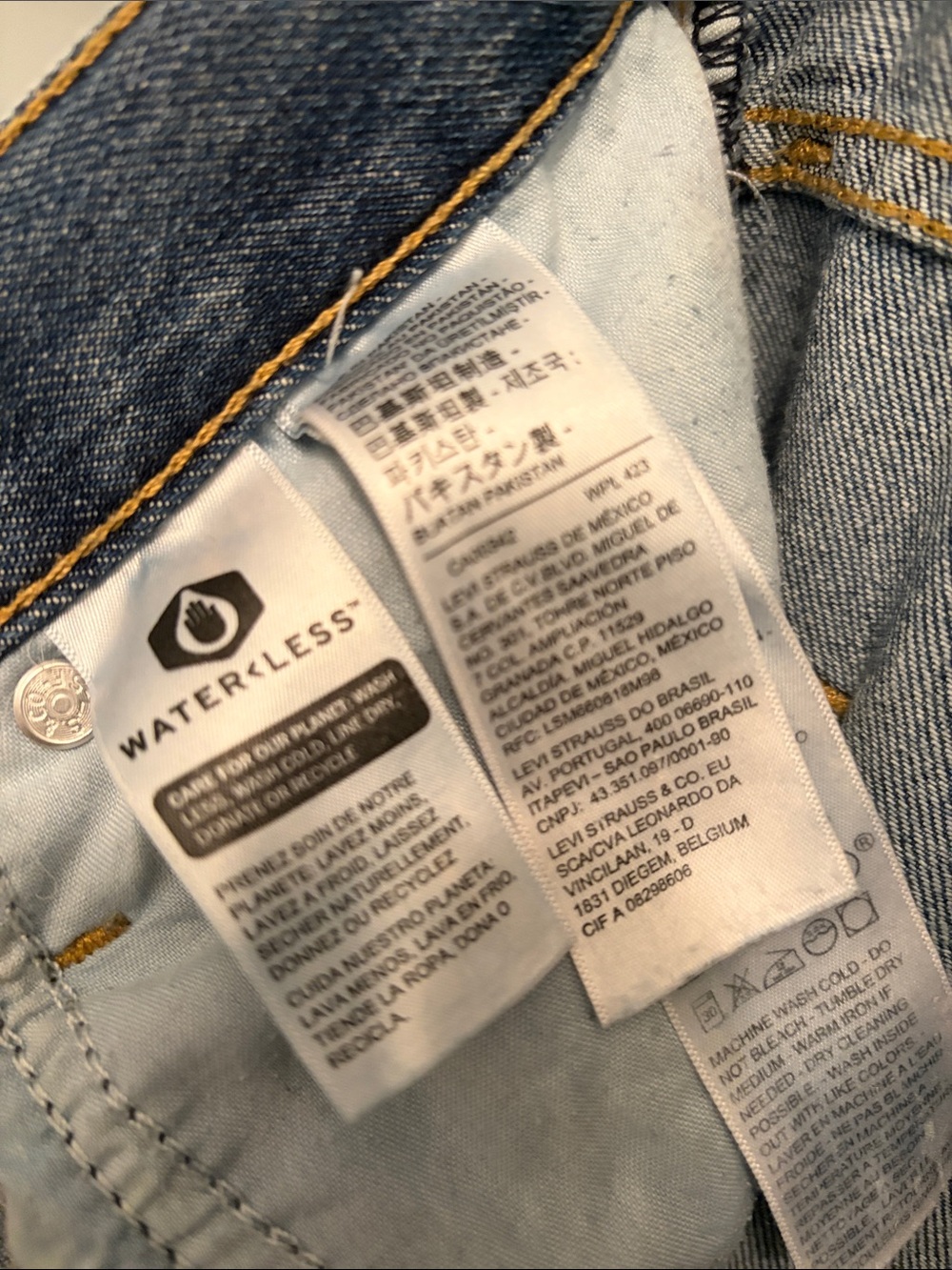 Levi's Women's Straight Leg Jeans in Classic Blue - Picture 7 of 7